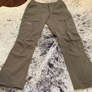 Sitka Women’s pant size 28
